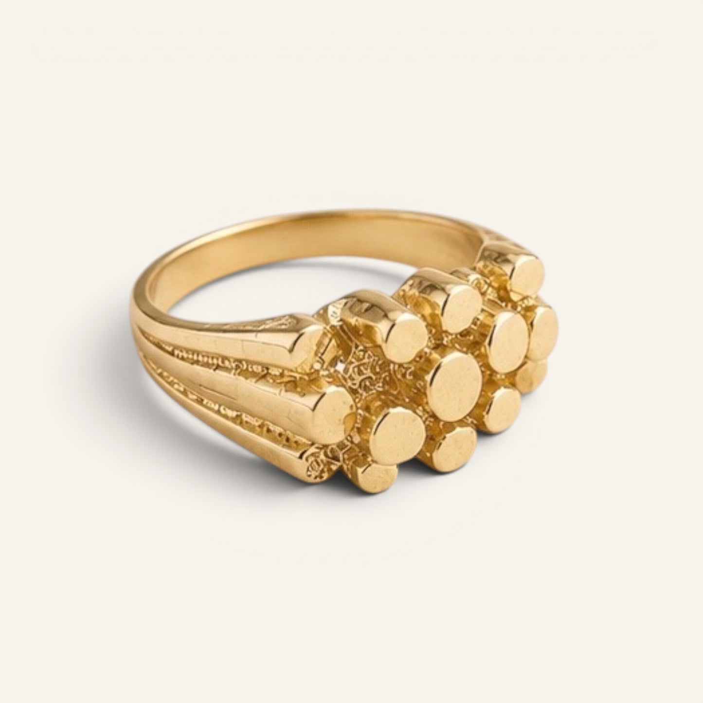 Valoro Nugget Ring