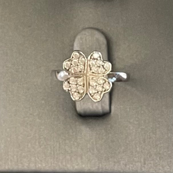 Cloverleaf Pave Set Sterling Silver #6.5