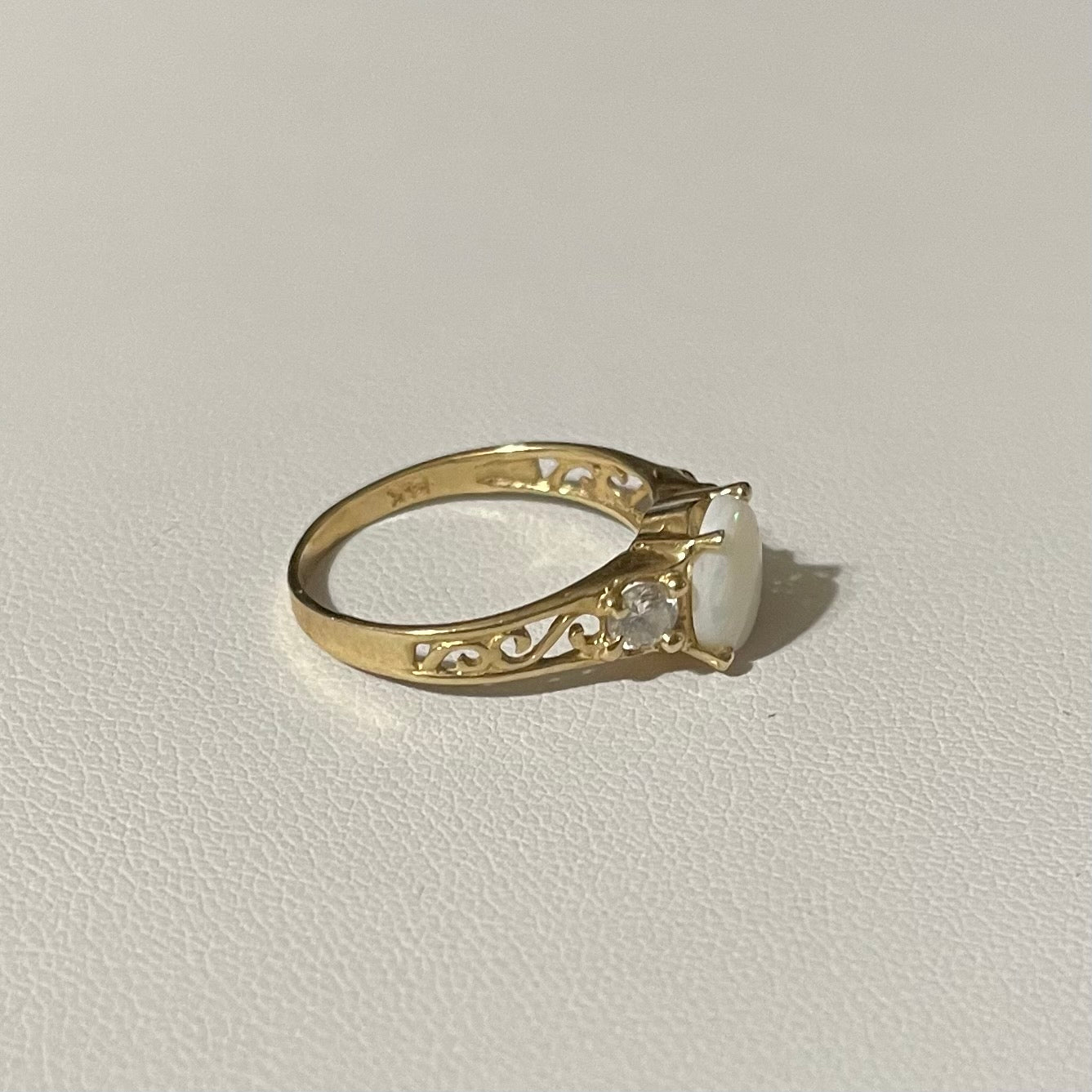 14K Gold Lady ring, #7.5