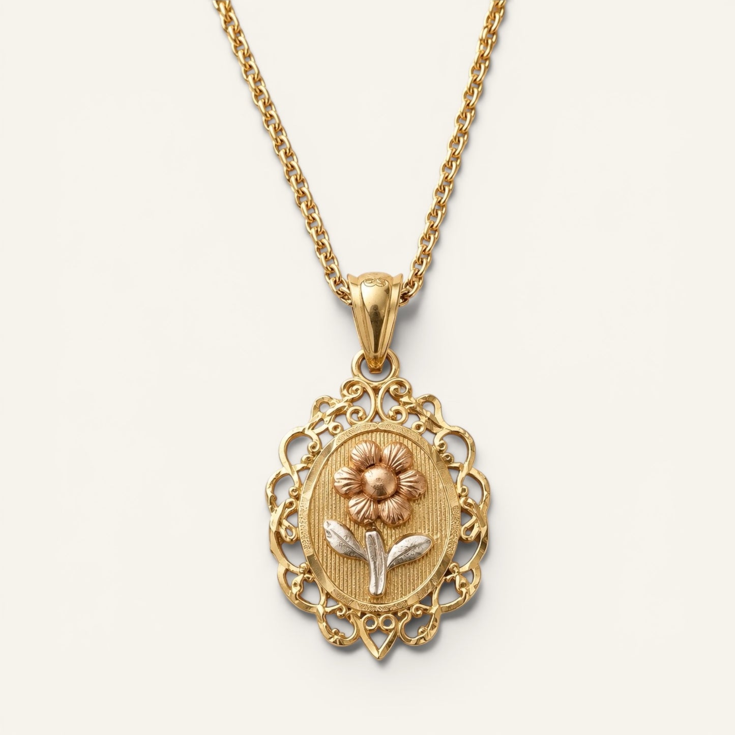 Fiora Bloom Pendant