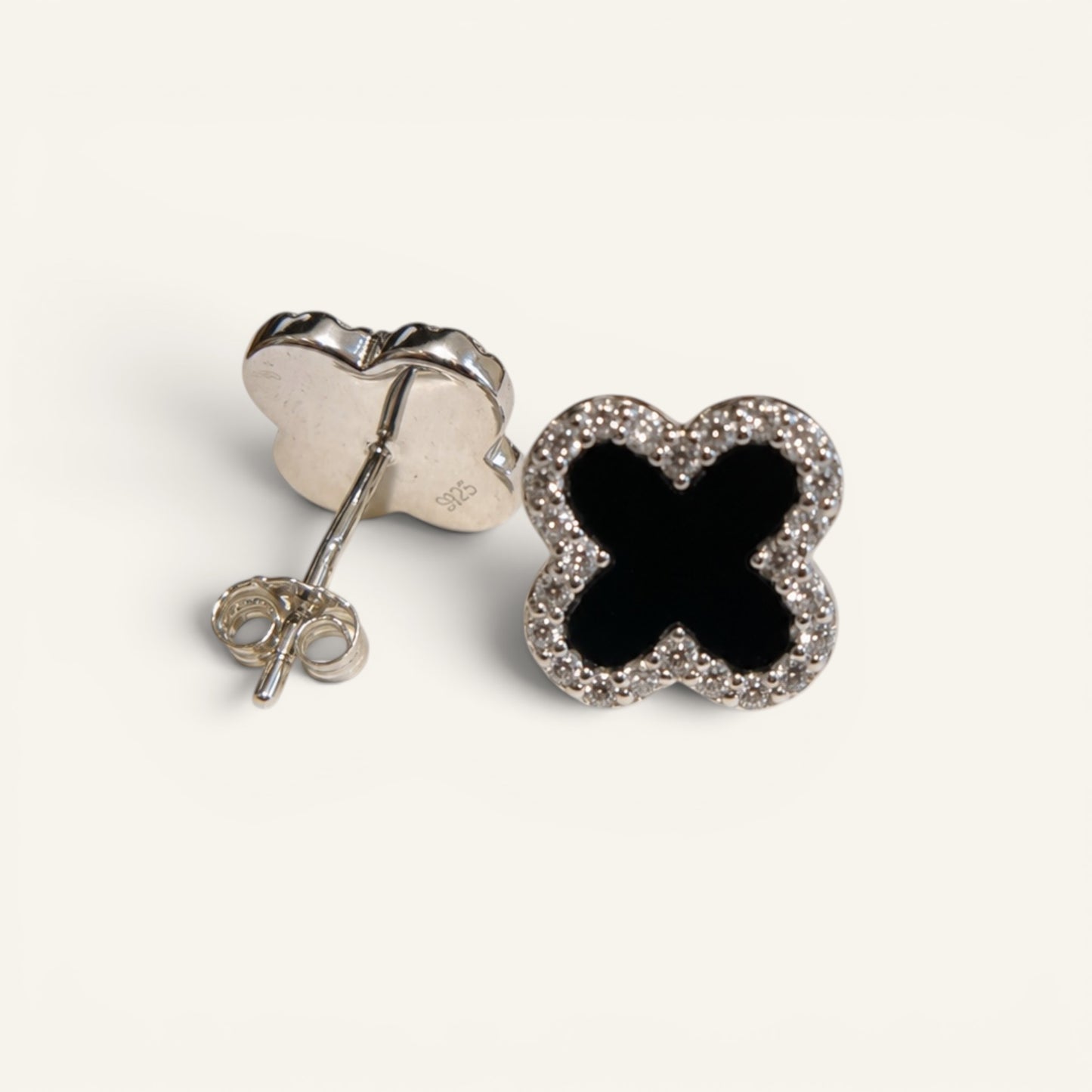 Élan Clover Stud Earrings