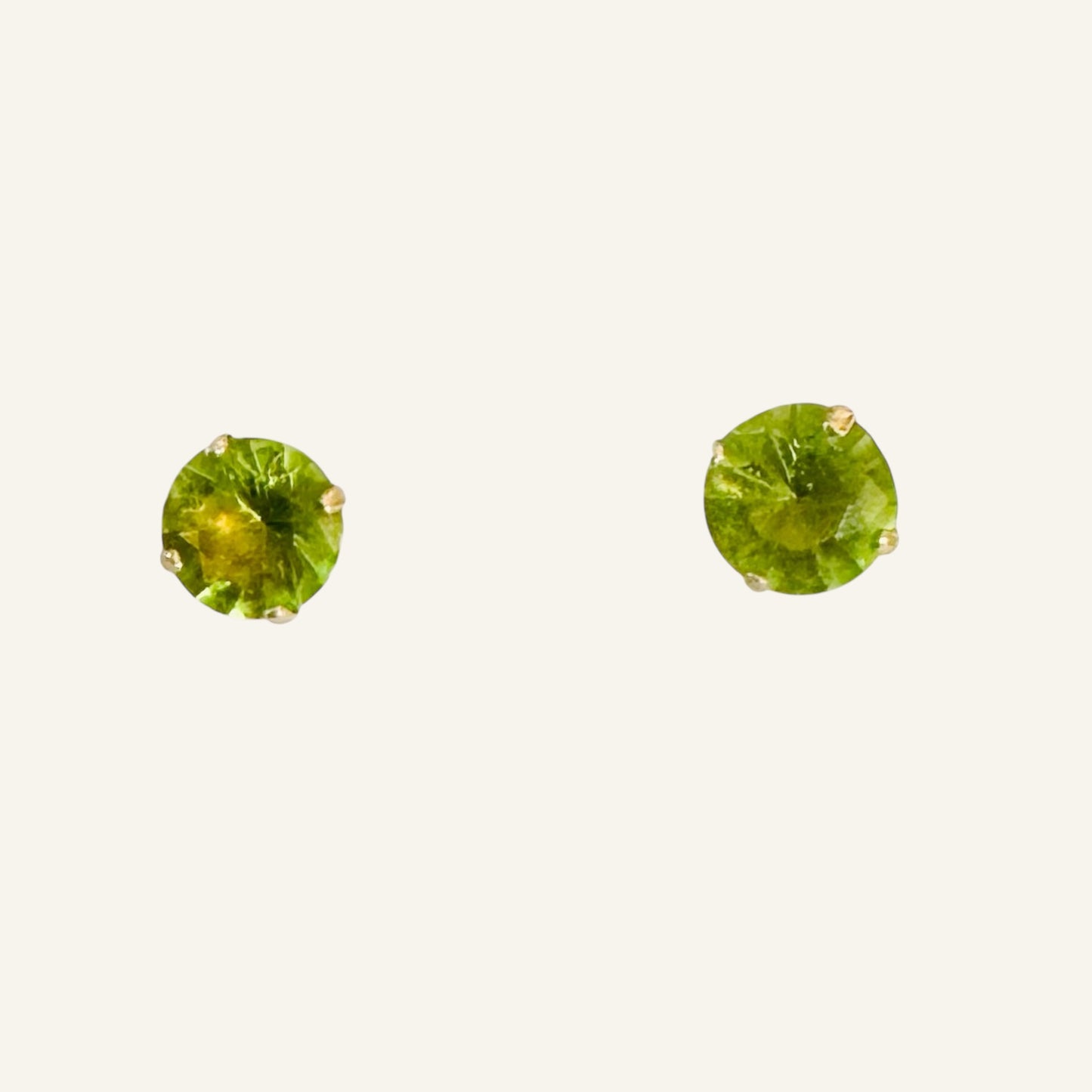 Essential Stud Earrings -5 mm