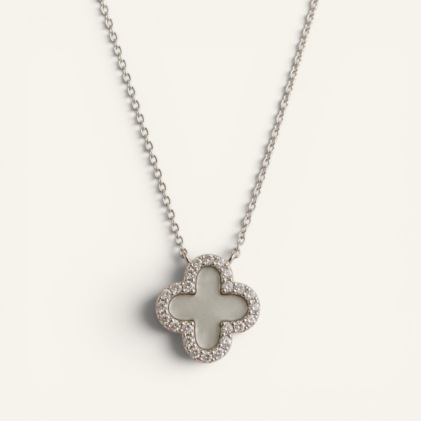 Élan Clover Necklace