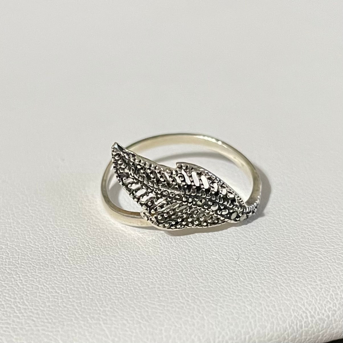 Lady ring, Leaf Marcasita on Sterling Silver